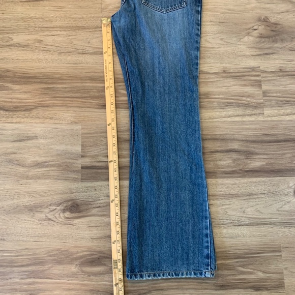2004 GAP Low Rise Flare Jeans 8R - Picture 6 of 8